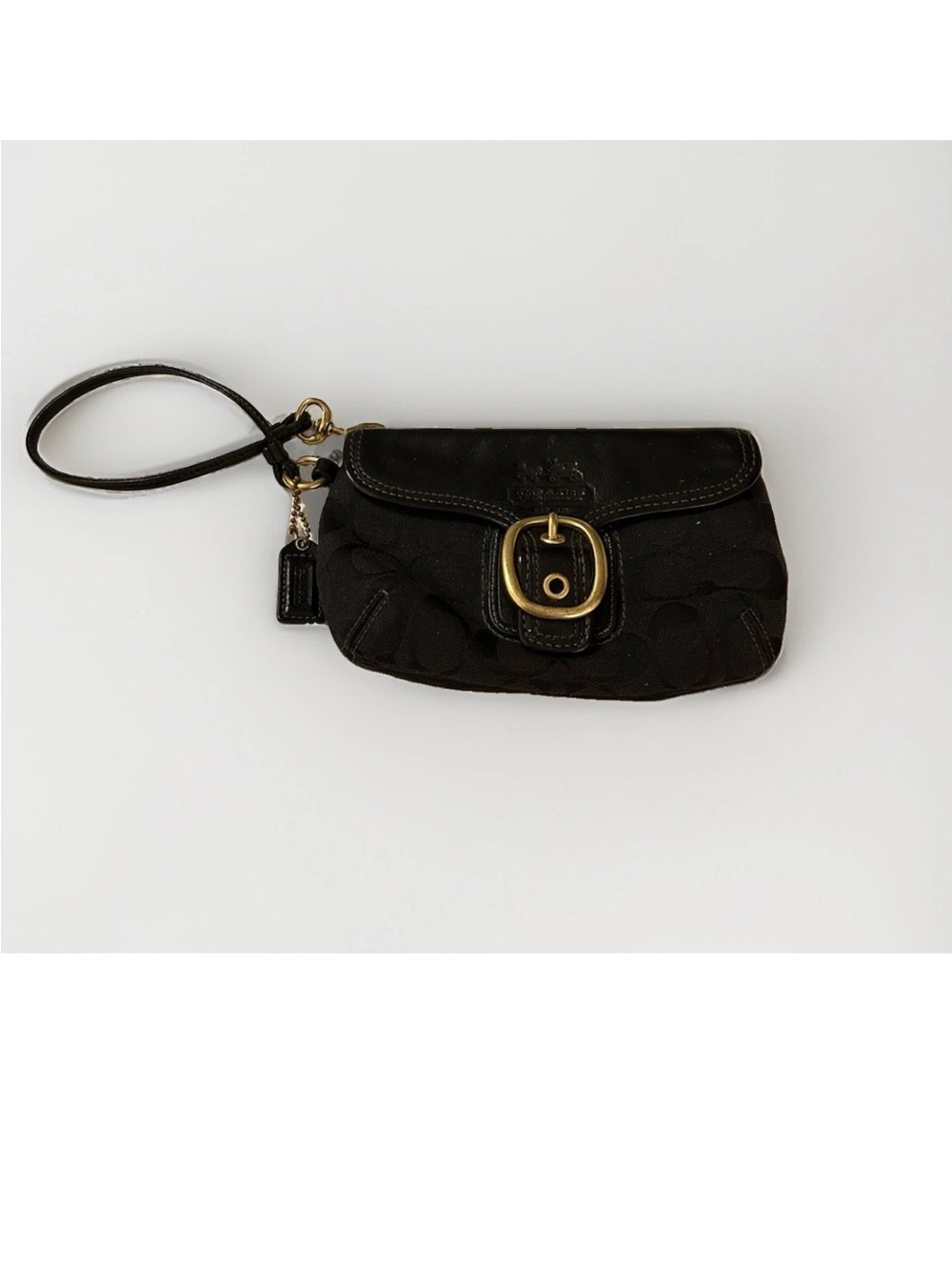 Coach Soho XL Black Leather Wristlet with Brass Buckle Accent *Vintage* 2006